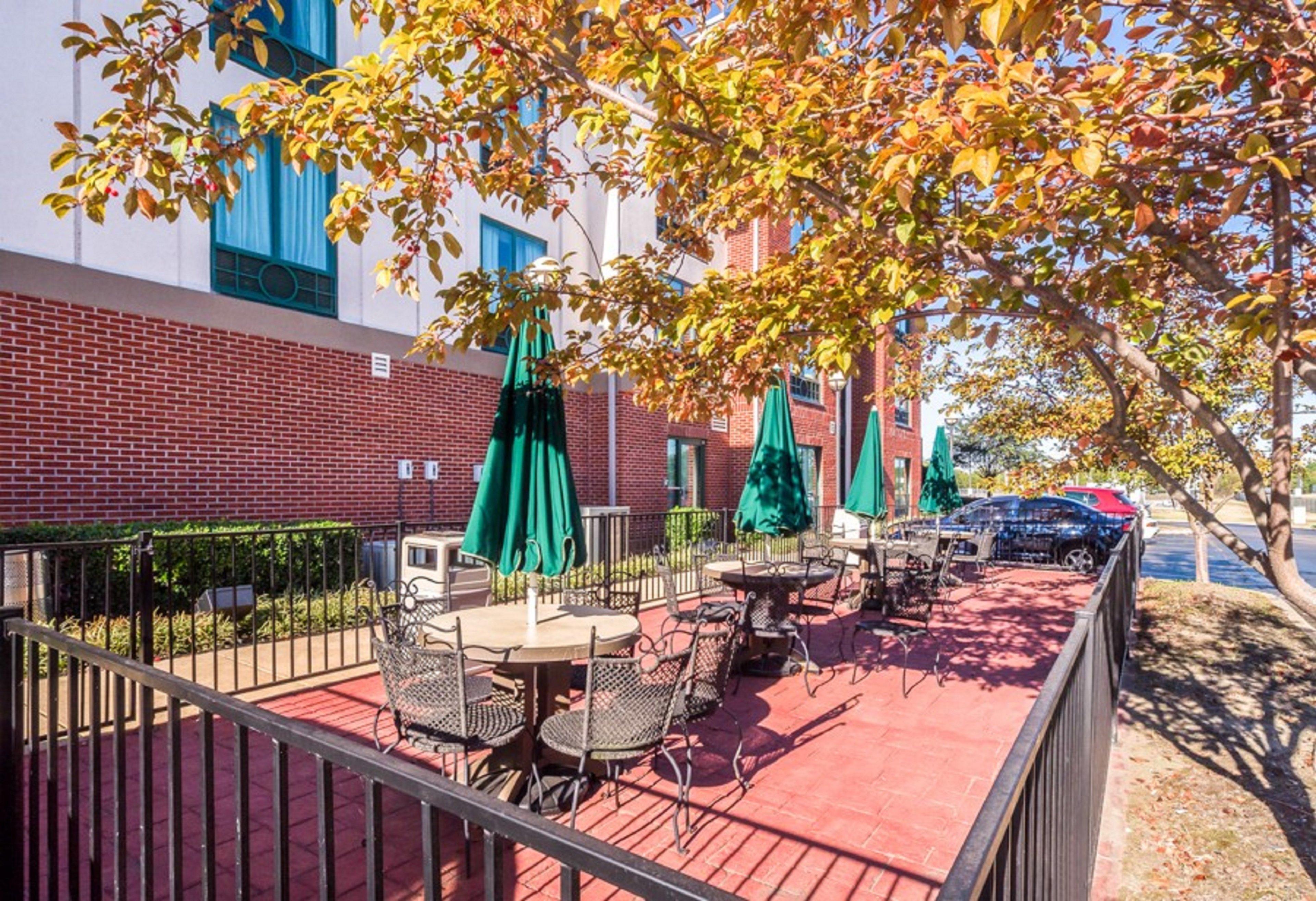 Holiday Inn Express Hotel & Suites Memphis Southwind By Ihg Germantown Exterior foto